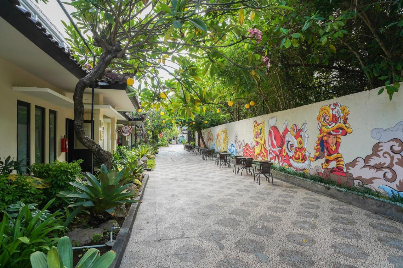 Oyo 1992 China Town Hotel Bali Кута Екстериор снимка